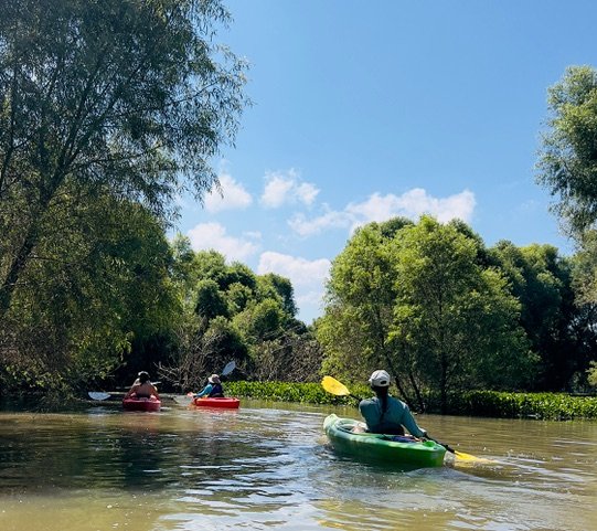 kayaking on Presa Allende